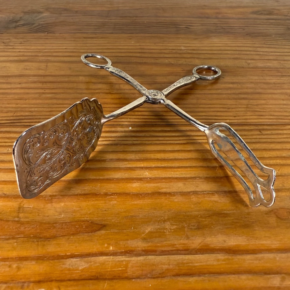 Vintage Silverplate Pastry Serving Tongs | Ornate Etched Design | Hong Kong - Picture 15 of 15